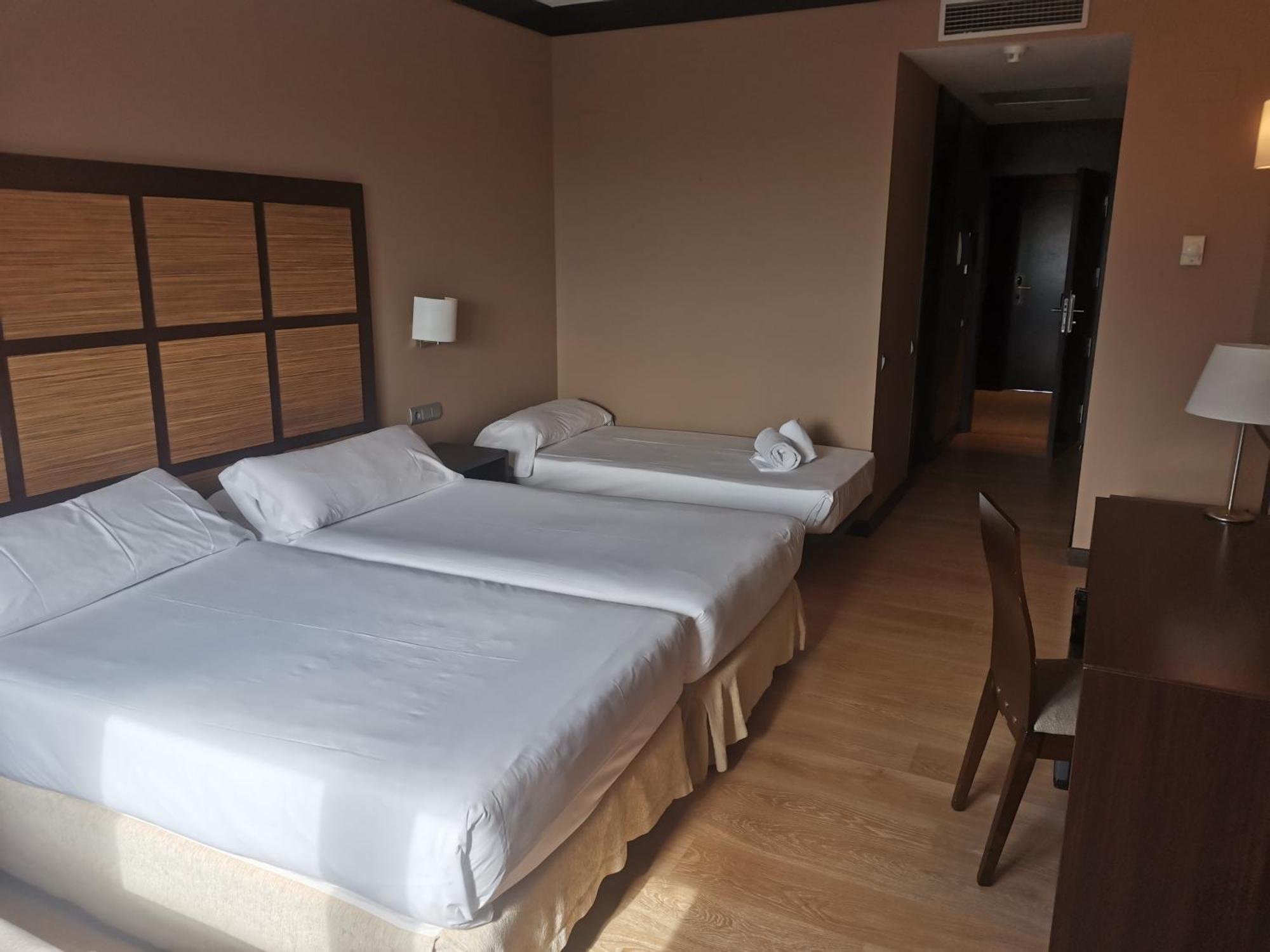 阿提卡21瓦勒斯公寓式酒店 萨瓦德尔 外观 照片